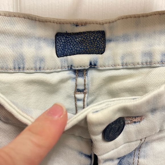 MOTHER Looker Ankle Fray in Out of the Box - Picture 5 of 12